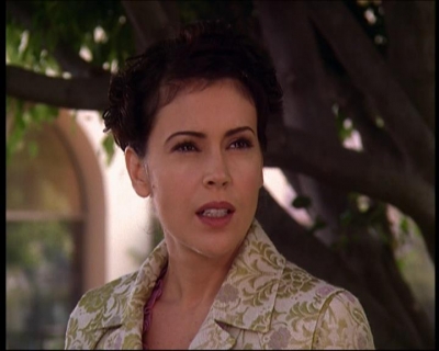 Charmed-Online_dot_net-7x01ACallToArms1008.jpg