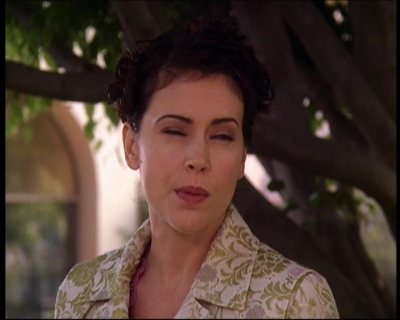 Charmed-Online_dot_net-7x01ACallToArms1022.jpg