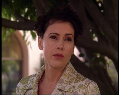 Charmed-Online_dot_net-7x01ACallToArms1032.jpg