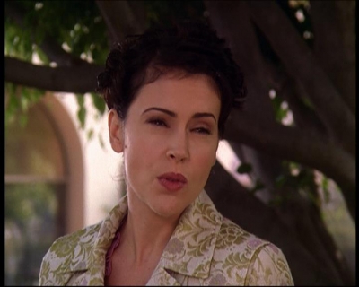 Charmed-Online_dot_net-7x01ACallToArms1039.jpg