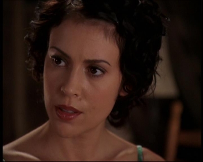 Charmed-Online_dot_net-7x01ACallToArms1273.jpg