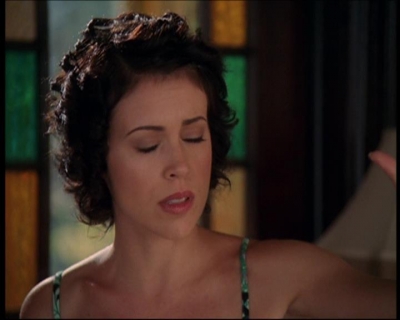 Charmed-Online_dot_net-7x01ACallToArms1306.jpg