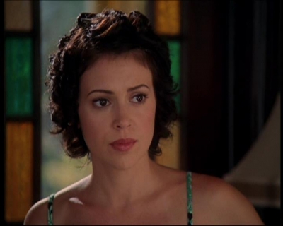 Charmed-Online_dot_net-7x01ACallToArms1313.jpg