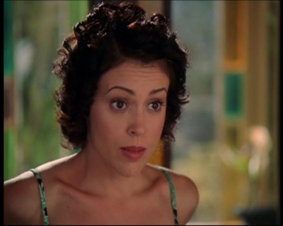 Charmed-Online_dot_net-7x01ACallToArms1331.jpg