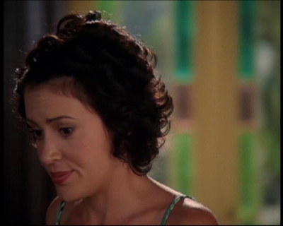 Charmed-Online_dot_net-7x01ACallToArms1341.jpg