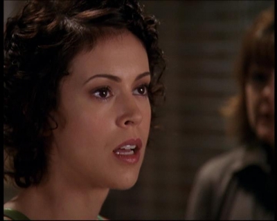 Charmed-Online_dot_net-7x01ACallToArms1539.jpg