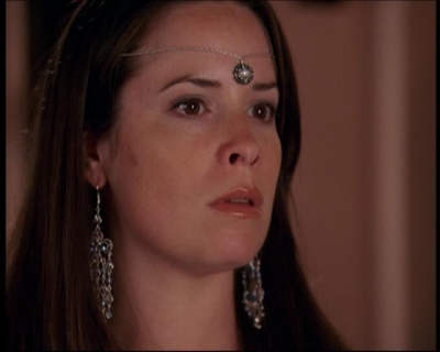 Charmed-Online_dot_net-7x01ACallToArms1661.jpg