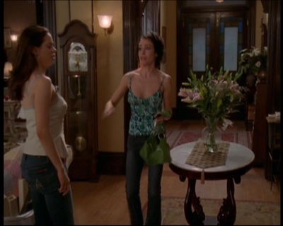 Charmed-Online_dot_net-7x01ACallToArms1685.jpg