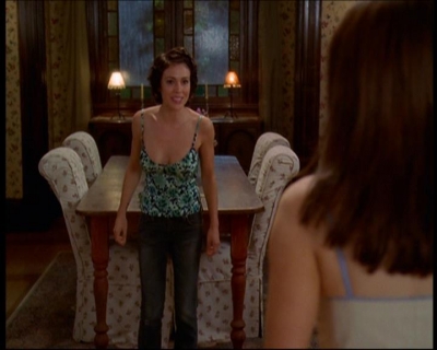 Charmed-Online_dot_net-7x01ACallToArms1691.jpg