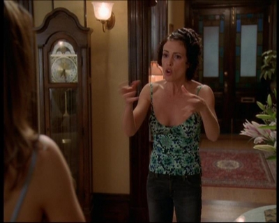 Charmed-Online_dot_net-7x01ACallToArms1723.jpg