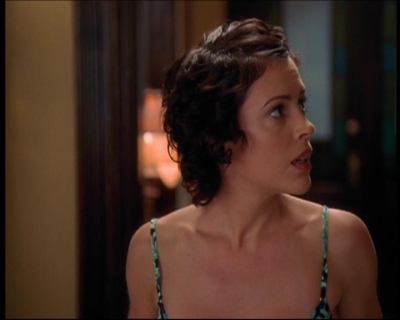 Charmed-Online_dot_net-7x01ACallToArms1743.jpg