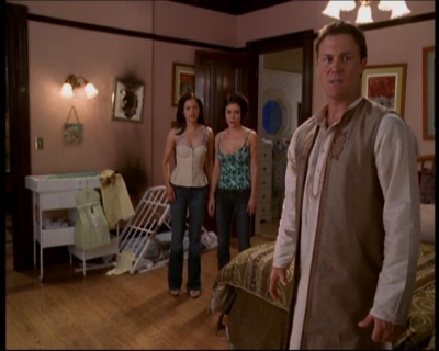 Charmed-Online_dot_net-7x01ACallToArms1848.jpg