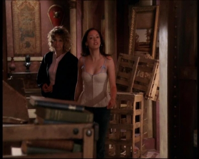 Charmed-Online_dot_net-7x01ACallToArms1947.jpg