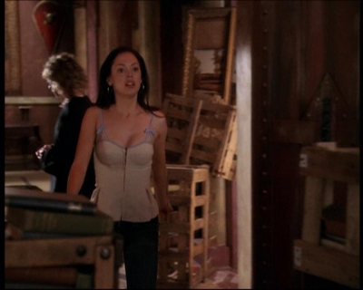 Charmed-Online_dot_net-7x01ACallToArms1951.jpg