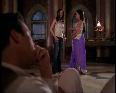 Charmed-Online_dot_net-7x01ACallToArms2008.jpg