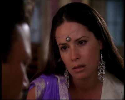 Charmed-Online_dot_net-7x01ACallToArms2132.jpg