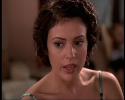 Charmed-Online_dot_net-7x01ACallToArms2215.jpg