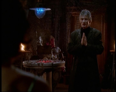 Charmed-Online_dot_net-7x01ACallToArms2261.jpg