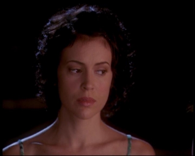 Charmed-Online_dot_net-7x01ACallToArms2292.jpg