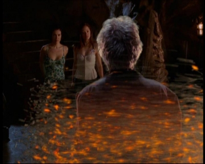 Charmed-Online_dot_net-7x01ACallToArms2315.jpg