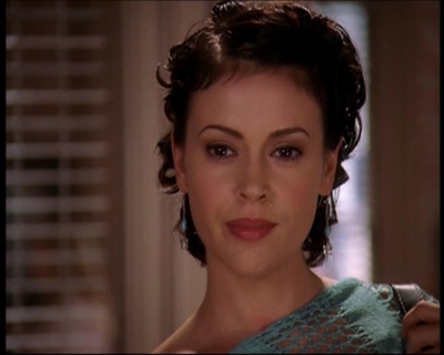 Charmed-Online_dot_net-7x01ACallToArms2383.jpg