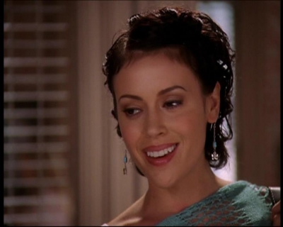 Charmed-Online_dot_net-7x01ACallToArms2384.jpg