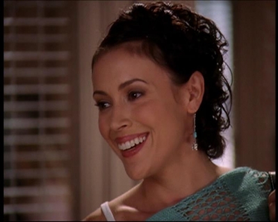 Charmed-Online_dot_net-7x01ACallToArms2385.jpg