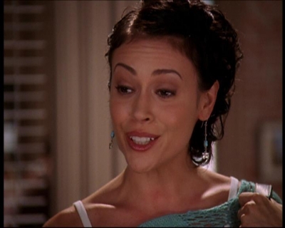 Charmed-Online_dot_net-7x01ACallToArms2394.jpg