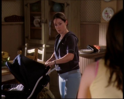 Charmed-Online_dot_net-7x01ACallToArms2461.jpg