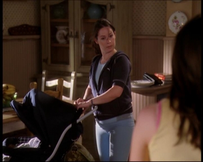 Charmed-Online_dot_net-7x01ACallToArms2463.jpg