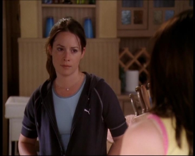 Charmed-Online_dot_net-7x01ACallToArms2472.jpg