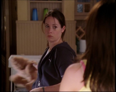 Charmed-Online_dot_net-7x01ACallToArms2478.jpg