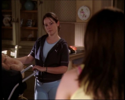 Charmed-Online_dot_net-7x01ACallToArms2492.jpg