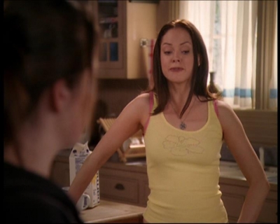 Charmed-Online_dot_net-7x01ACallToArms2524.jpg