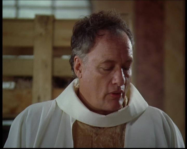 Charmed-Online_dot_net-702TheBareWitchProject0159.jpg