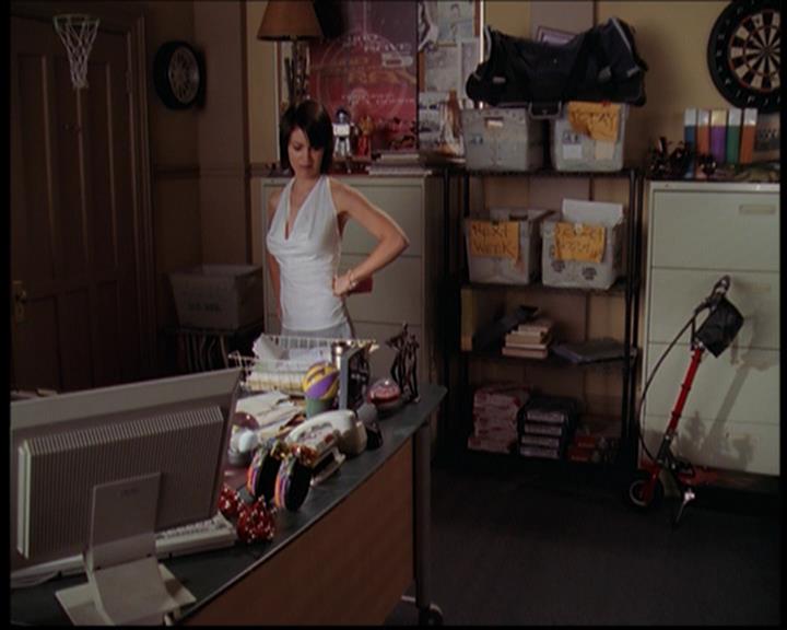 Charmed-Online_dot_net-702TheBareWitchProject0625.jpg