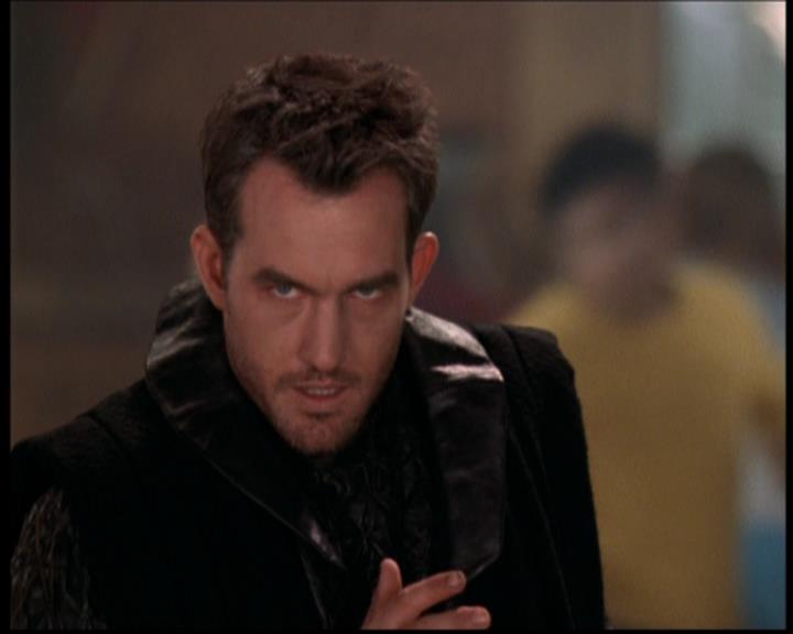 Charmed-Online_dot_net-702TheBareWitchProject0914.jpg