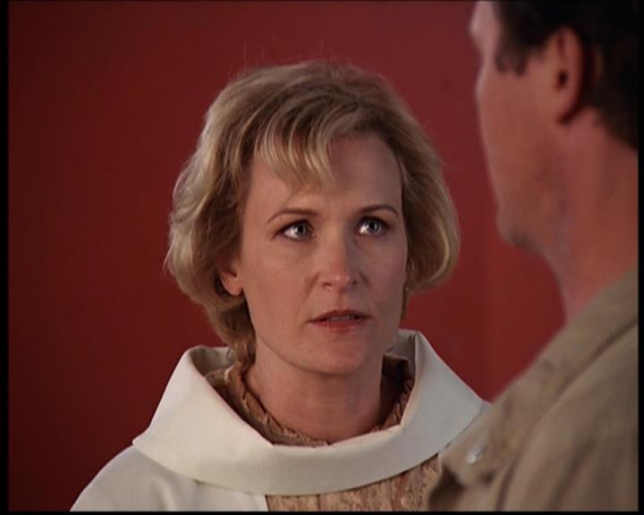 Charmed-Online_dot_net-702TheBareWitchProject1446.jpg
