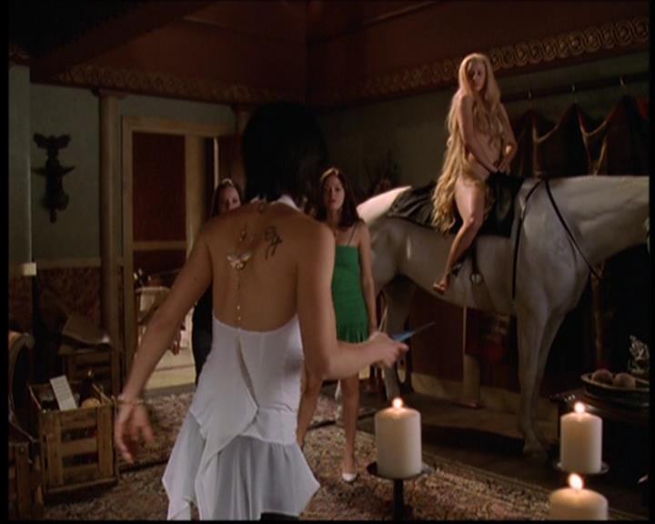 Charmed-Online_dot_net-702TheBareWitchProject1502.jpg