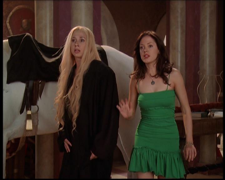 Charmed-Online_dot_net-702TheBareWitchProject2041.jpg