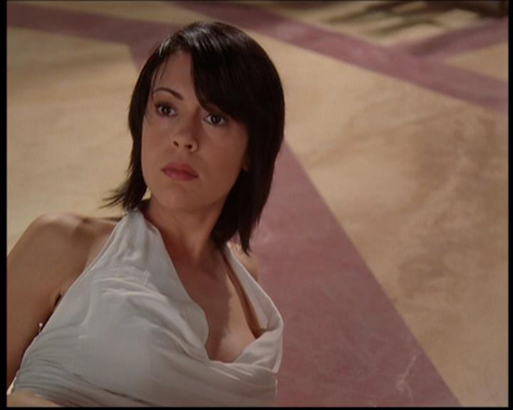 Charmed-Online_dot_net-702TheBareWitchProject2092.jpg