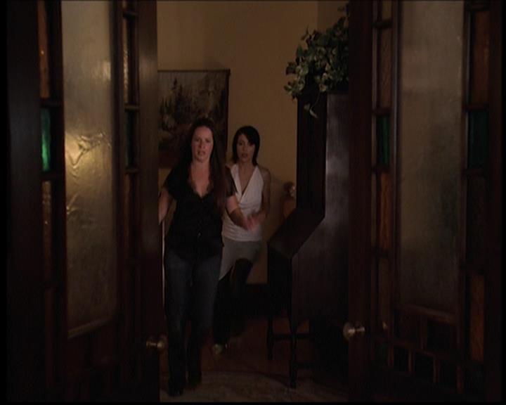 Charmed-Online_dot_net-702TheBareWitchProject2192.jpg Charmed-Online_dot_net-702TheBareWitchProject2192.jpg