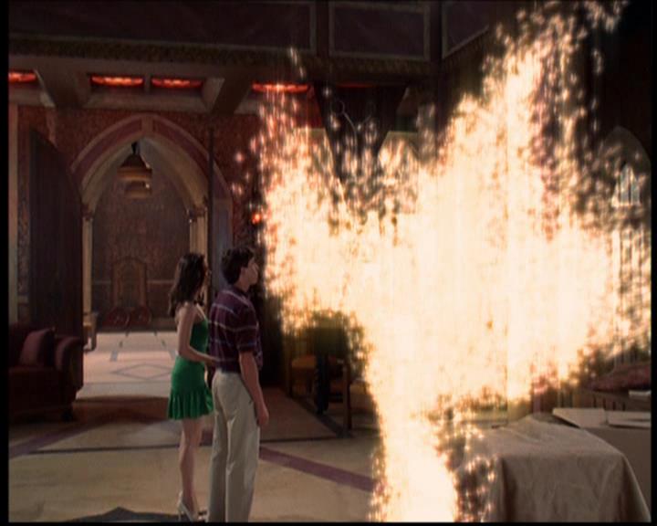 Charmed-Online_dot_net-702TheBareWitchProject2380.jpg