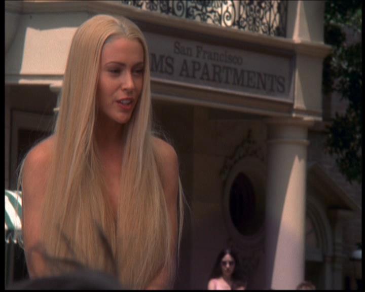 Charmed-Online_dot_net-702TheBareWitchProject2501.jpg