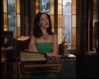 Charmed-Online_dot_net-702TheBareWitchProject1214.jpg