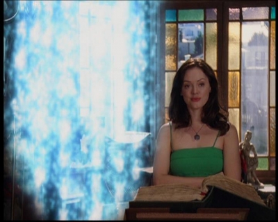 Charmed-Online_dot_net-702TheBareWitchProject1309.jpg