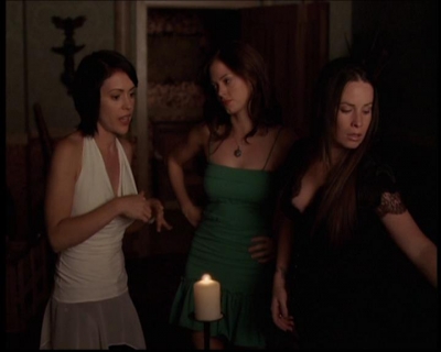 Charmed-Online_dot_net-702TheBareWitchProject1571.jpg