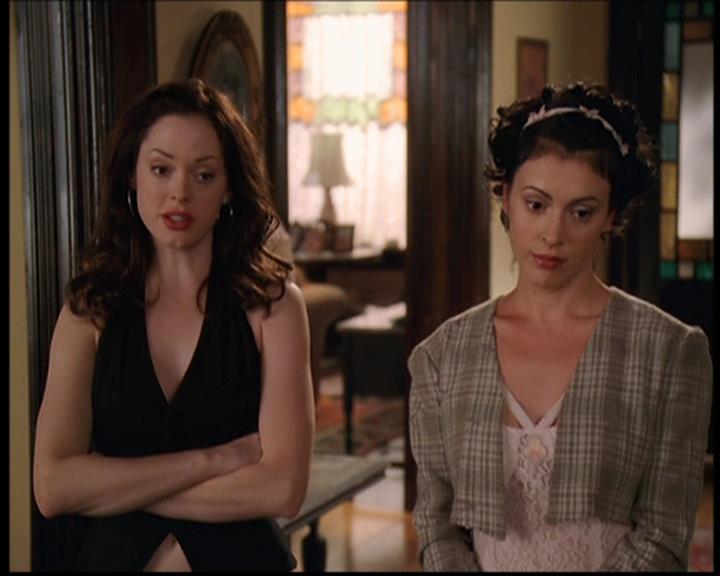 Charmed-Online_dot_net-7x03CheaperByTheCoven0021.jpg