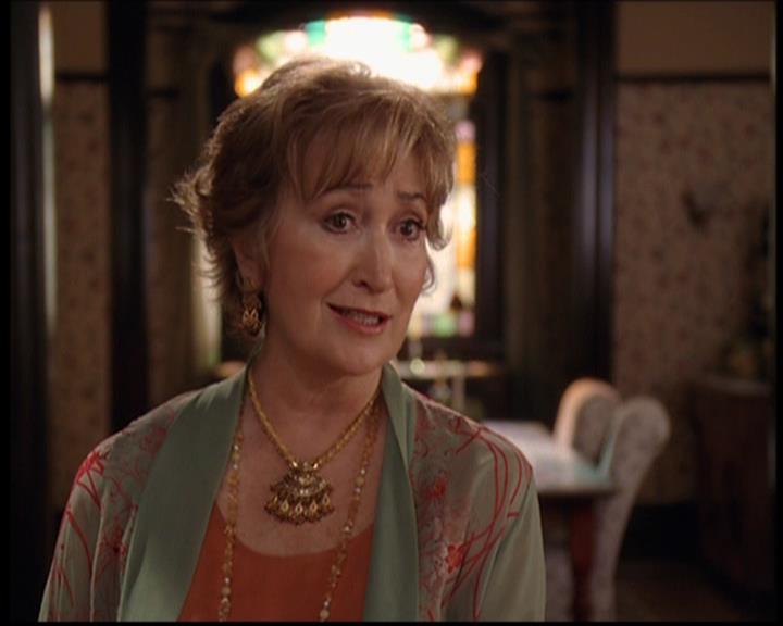 Charmed-Online_dot_net-7x03CheaperByTheCoven0075.jpg