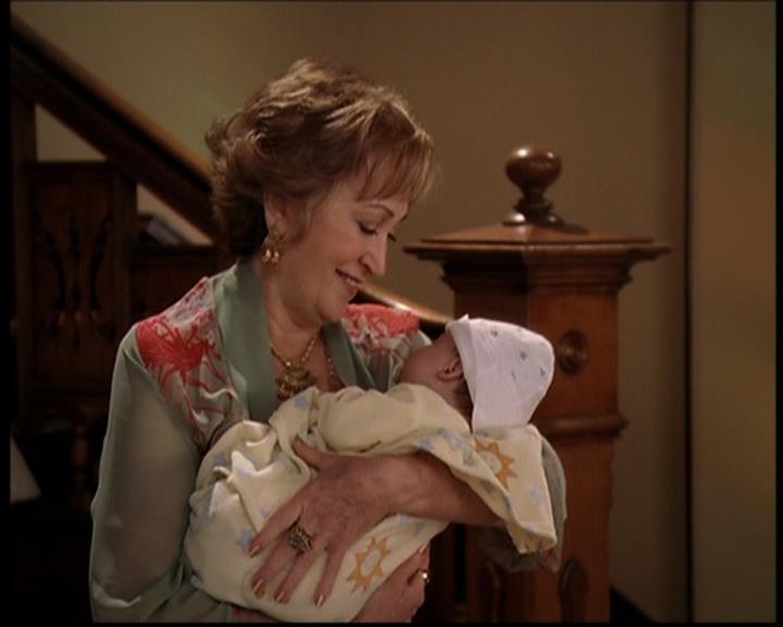 Charmed-Online_dot_net-7x03CheaperByTheCoven0090.jpg